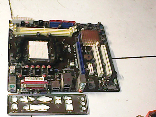 Asus m2n68 plus - socket, am2